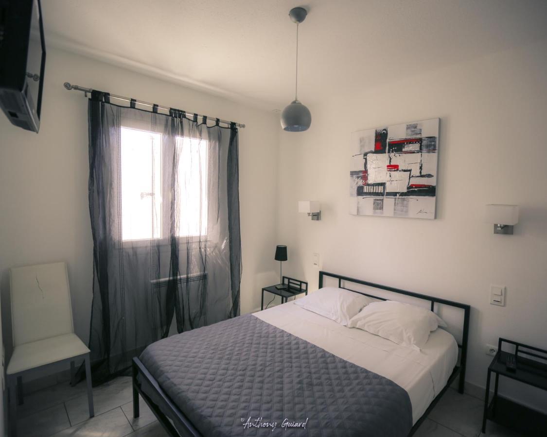 Residence Mari Folelli ภายนอก รูปภาพ