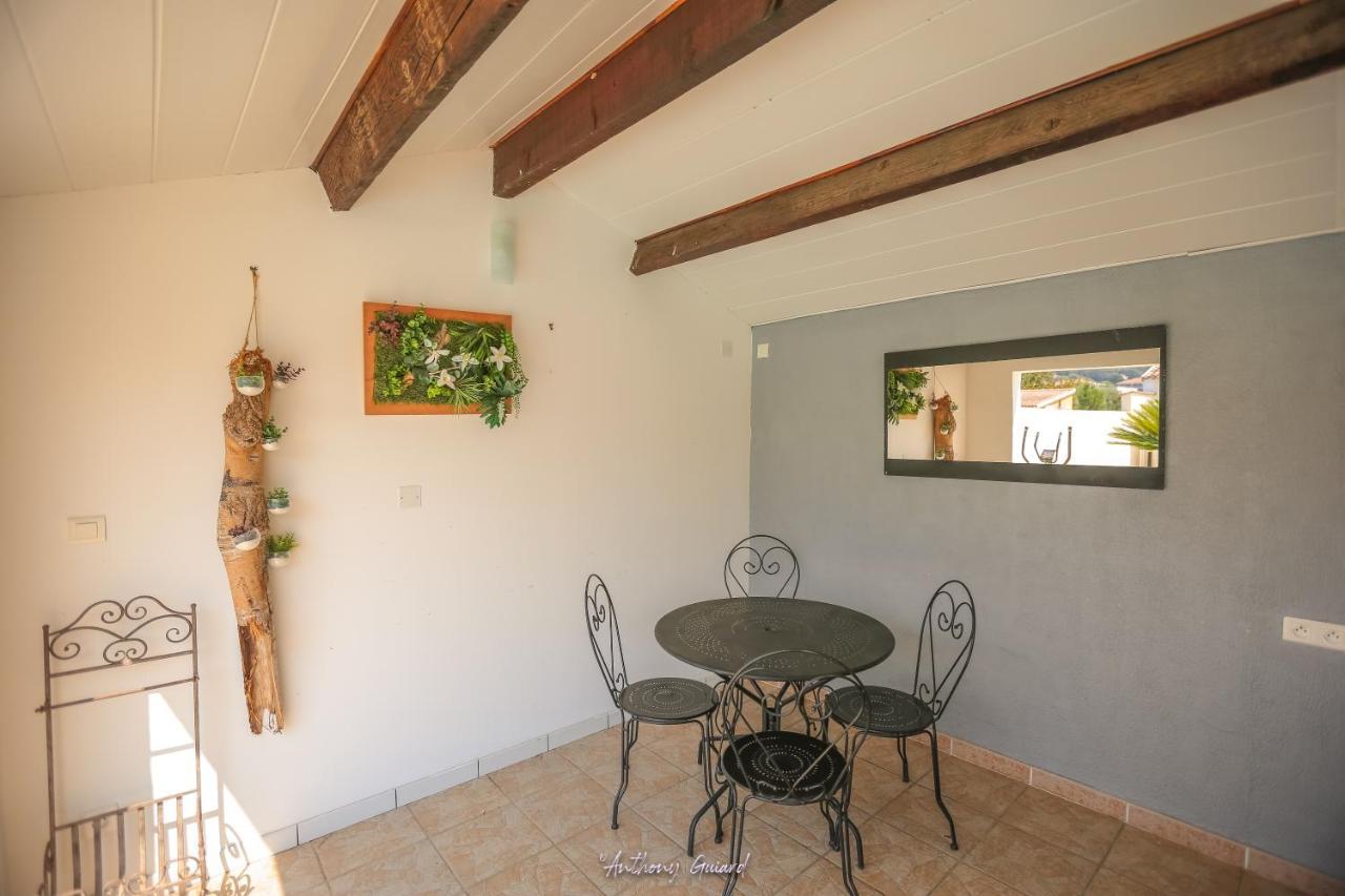 Residence Mari Folelli ภายนอก รูปภาพ